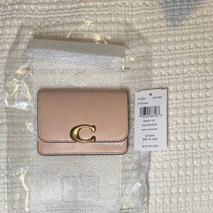 NWT Coach Bandit Card Case Wallet in Cream color🍨